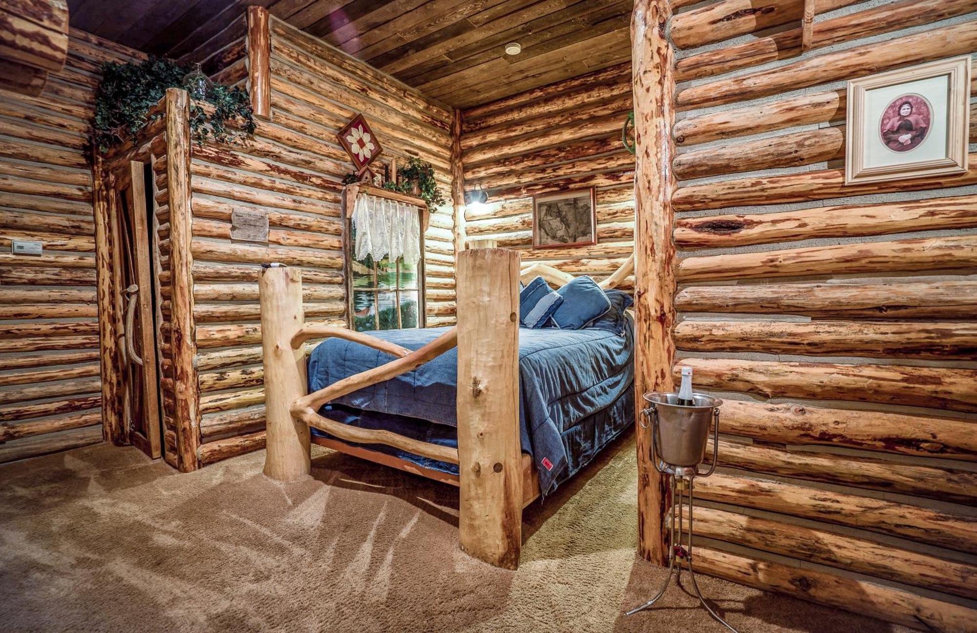 Deluxe Double Room with Castle View,1538154946:JPEG
