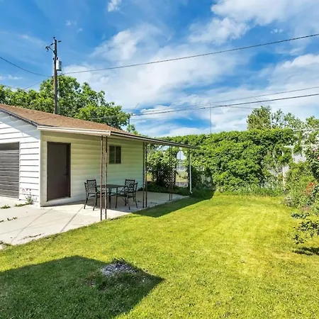Renovated Unit Near Famous Trails 10 Min Drive-3