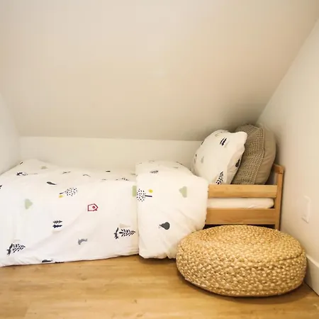 Life Elevated Loft: Bright, Prime Location + Sauna-2