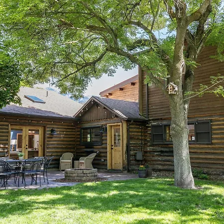 Engen Hus Bed And Breakfast-3
